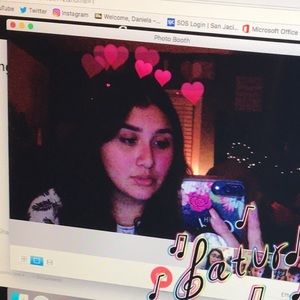 Meet your Posher, Daniela